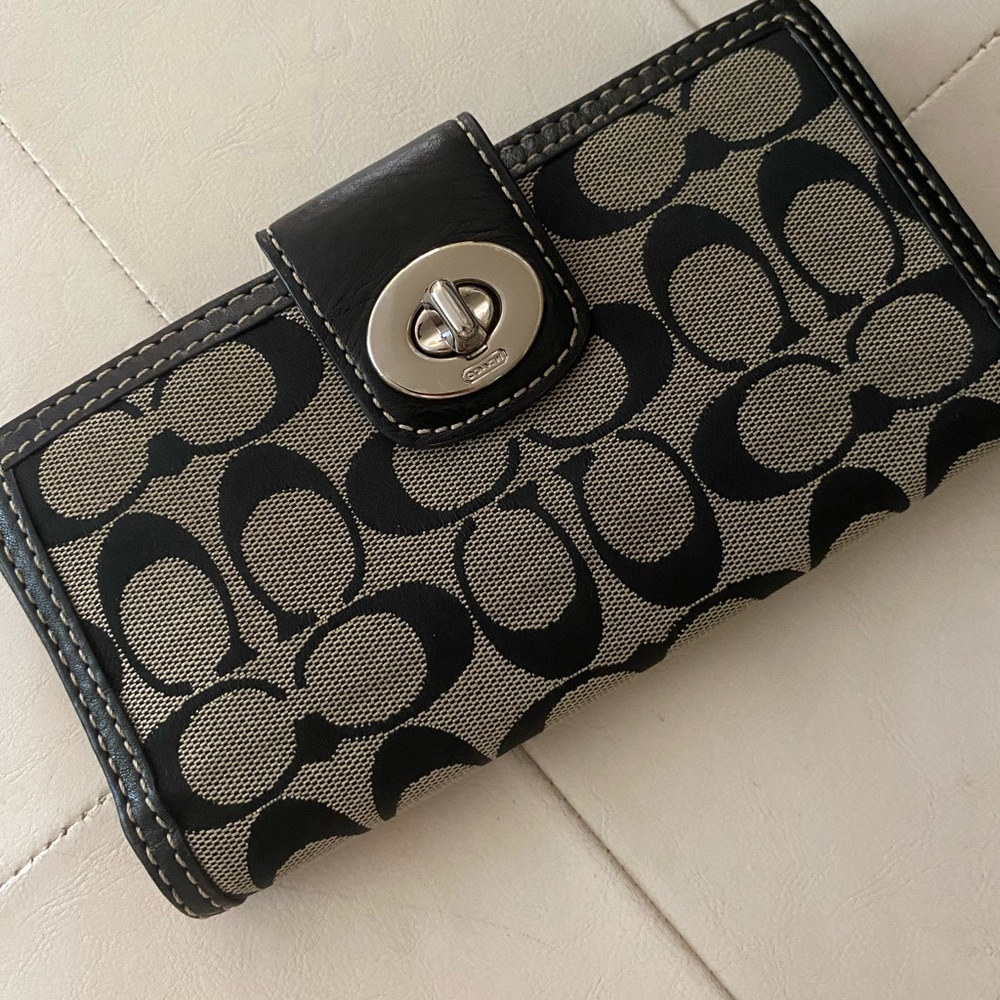 Authentic Coach Wallet